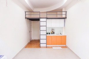 còn trống 2 phòng nhà mới xây đầy đủ tiện nghi sát khu công nghệ cao giá 4triệu free phí dịch vụ 1y