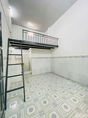 cho thuê nhà trọ tại đường số 4, phường linh xuân, thủ đức, giá cực chất chỉ với 2,4 triệu, 20 m2
