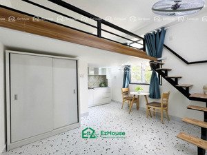 duplex cửa sổ trời thoáng ngay sát đại học công thương