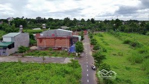 chính chủ bán lô góc 2 mặt tiền nhựa gần chợ và ub xã sông trầu giá quá rẻ