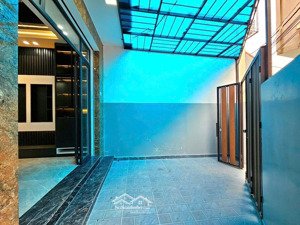 siêu phẩm xây mới độc lập, có sân cổng riêng tại phố trung tâm hồ sen_chợ hàng, gara ô tô cách nhà