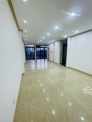 cho thuê mặt bằng kinh doanh tầng 1 hàm nghi - mỹ đình 2, 84m2/tầng, lối đi riêng, giá 25tr có fix