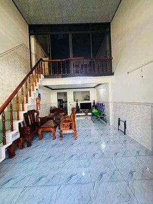 (dòng tiền cực cao) bán nhà trung tâm tp quy nhơn hẻm rộng 3.5m diện tích rộng rãi