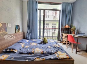 phòng có gác 25m2 cửa sổ lớn gần phan xích long, phú nhuận