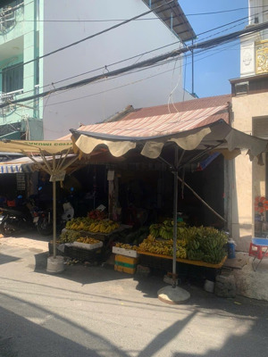 bán nhà cấp bốn trong chợ căn cứ 26