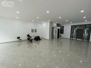 Cho thuê sàn tầng 1 70m2 giá 9.5tr tại Vinhomes Marina