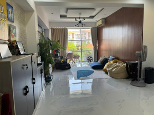cho thuê cc 3pn, 2wc, 140m2 giá cực chất tại garden plaza 1, tân phong, q7, hcm