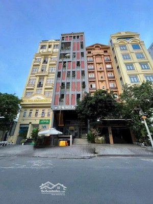 bán toà nhà hầm 8 tầng, đường cao thị chính, quận 7. dt 8x27m, giá 50 tỷ