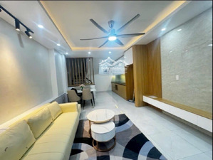 mặt ngõ oto thông đỗ cửa vào nhà. khu phố lớn văn minh ở sướng lắm ý ạ