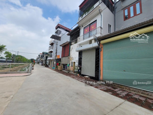 chính chủ gửi bán nhà 2 mặt tiền kinh doanh thị trấn thường tín, sát khu đô thị đẹp nhất huyện.