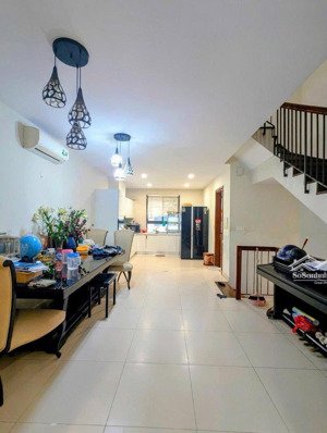 cho thuê nhà phân lô xuân phương nam từ liêm 60m 5 tầng 5pn đường 10m giá 14 triệu