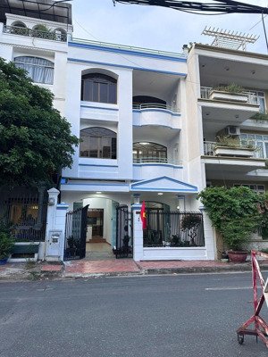 cần bán gấp biệt thự hoàng văn thụ - phan đăng lưu, p9, q phú nhuận dt 10x19m kc 4t giá 26 tỷ
