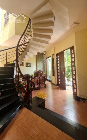 biệt phủ đường hậu giang quận 6 ngang khủng 12m
