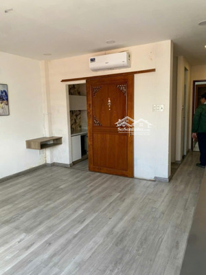 cho thuê nhà mặt tiền 4.5x13m (nở hậu 5.5m) 8pn có thang máy 50 triệu/tháng trần hưng đạo q5
