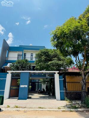 CHỦ GỬI BÁN GẤP SIÊU PHẨM BIỆT THỰ VEN SÔNG, CỰC ĐẸP.