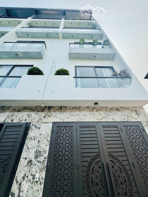 nhà đẹp, sang trọng tại quận long biên giá chỉ nhỉnh 6 tỷ