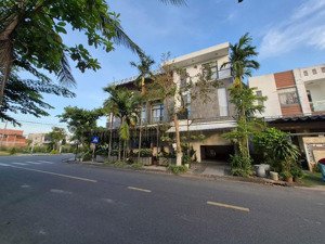 cho thuê nguyên căn, nhà 3 tầng góc 2 mặt tiền. vị trí vừa ở vừa kinh doanh