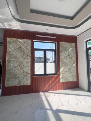 tôi bán căn villa siêu sang nằm đối diện ngân hàng hd bank. phiên bản giới hạn tt 50%