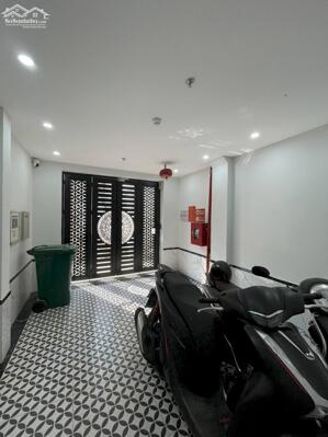 Cần bán gấp nhà 5T THANG MÁY, Chợ Khâm Thiên, Đống Đa, 40m2, 8.2 tỷ