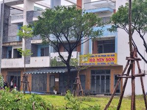 cho thuê nhà phố shophouse đường nguyễn tất thành kéo dài, phù hợp ở và làm văn phòng