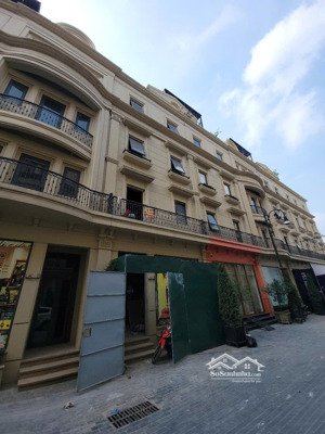 cho thuê nhà dự án carnaby 214 nguyễn xiển,mặt phố đi bộ,diện tích 85m * 5,5 tầng,có thang máy