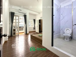 căn phòng ban công giá cực hời cách đại học công thương 200m