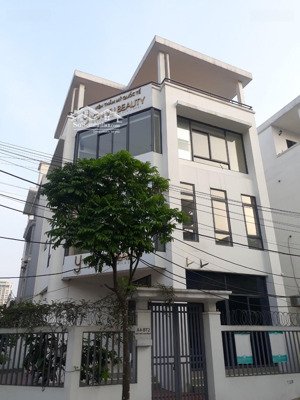 cho thuê biệt thự lô góc ngõ 214 nguyễn xiển,đất 170m xây dựng 90m * 4 tầng,giá 40 triệu