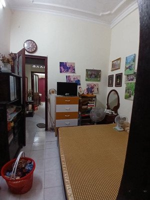 cc bán nhà phố trung phụng - đống đa, 28m2, x3 tầng, 4 phòng ngủ, ngõ ba gác, sđcc nở hậu. chỉ 6.4x