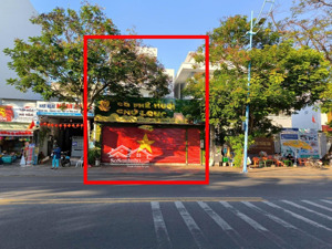cho thuê 5 mặt tiền hoàng hoa thám (120m2, 500m2). giá thuê từ 20tr - 90tr/th. lh: 097 5000 582