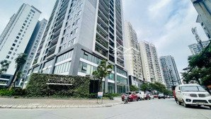 bán gấp nhà phố bồ đề - 92m2 - mặt tiền 6m - lô góc - dân xây chắc chắn