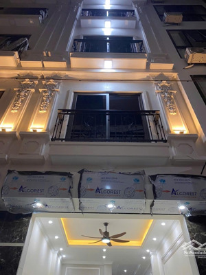 không có căn thứ 2 - ô tô 16 chỗ đỗ cửa - giá rẻ nhất khu vực vạn phúc