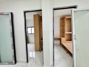 2 phòng ngủ có ban công riêng ngay đường lê lợi, p. 3 gần đại học iuh, không giới hạn người ở