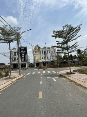 bán nhà 1 trệt 1 lầu, 3 phòng ngủ, 100m2 khu dân cư long cang