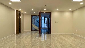 cho thuê nhà dương văn bé -hai bà trưng.dt135m2 x8t.thông sàn ,tm cuối.làm ngân hàng,spa..giá 125tr