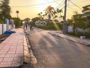 lô góc siêu vip ngay sát trung tâm kiến thụy