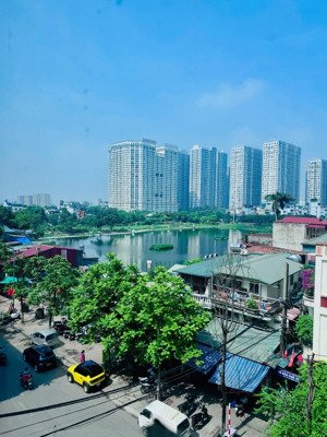 cho thuê mp dương văn bé hbt 130m,7t,1 tum,mt5m mỗi tầng 1p,tm,đh âm trần làm vp,showroom giá 125tr
