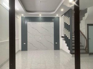 nhà đẹp văn miếu lõi đống đa - chỉ hơn 7tỷ - có nhà 40m2 x 5 tầng gần phố không có căn thứ 2