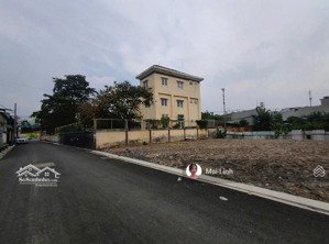 chính chủ bán nhanh miếng đất dt 100m2 ở ngay kcn phước đông, cần đước giá chỉ 720tr sổ hồng riêng