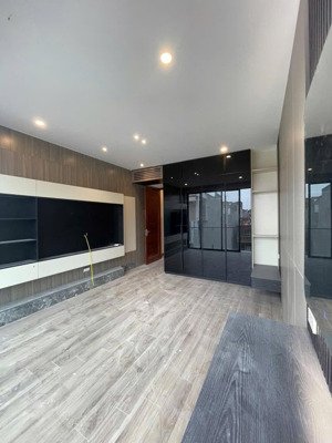 hạ chào 500tr - bán gấp nhà bồ đề - 70m2 - gara 7 chỗ - thang máy - full nội thất - gần tâm anh