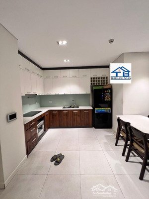 bán căn hộ chung cư hòa bình green bưởi, 376 đường bưởi, ba đình, 105m2, 3pn, nhà rất đẹp, 8.850 tỷ