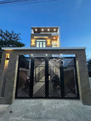 bán nhà 1trệt 1lầu thị trấn diên khánh đang hoàn thiện ,mặt tiền đường kim đồng,dt 91m2 giá 2ty250