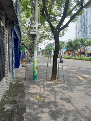 vị trí kinh doanh buôn bán vip, mặt tiền trần văn ơn phú hoà