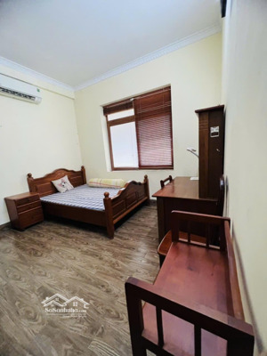 cho thuê nhà tập thể tầng 1 ngõ 14 huỳnh thúc kháng dt 58m2 giá 8.5tr/th nhà ô tô đỗ cửa