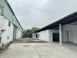 cho thuê kho xưởng ngã 3 ngũ hiệp, thanh trì dt 310m2 chính chủ 0941165994