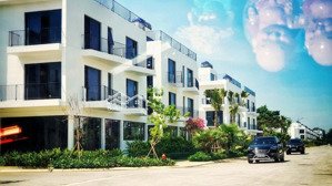 bán biệt thự vlasta sầm sơn view biển - bể bơi- sổ đỏ lâu dài lh 0972391080