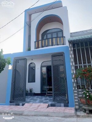  siêu phẩm cần được thanh lí gấp. 98m2, 840tr ở Trung Chánh Hóc Môn. sổ hồng riêng