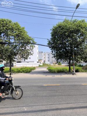 Bán đất Nguyễn Duy Trinh, Phú Hữu, Quận 9, mặt tiền, Vuông vức 620m2 giá chỉ 64 Tỷ TL