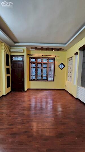 Cho thuê nhà ở Văn cao, oto đỗ cửa 5 tầng x 50m2 đẹp sạch như ảnh