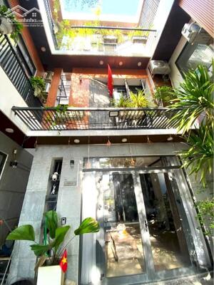 Nhà 3 tầng mới 100%, kiệt ô tô Trần Cao Vân, thiết kế hiện đại xanh mát