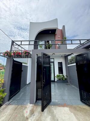 Chủ cần bán căn nhà tại đường Nguyễn Hữu Trí, Bình Chánh.